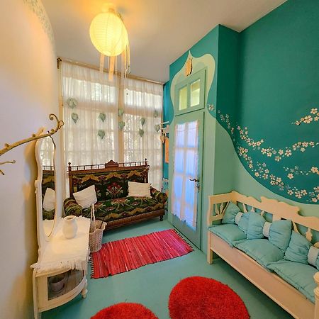 Feher Tulipan Apartman Hotel Debrecen Bagian luar foto