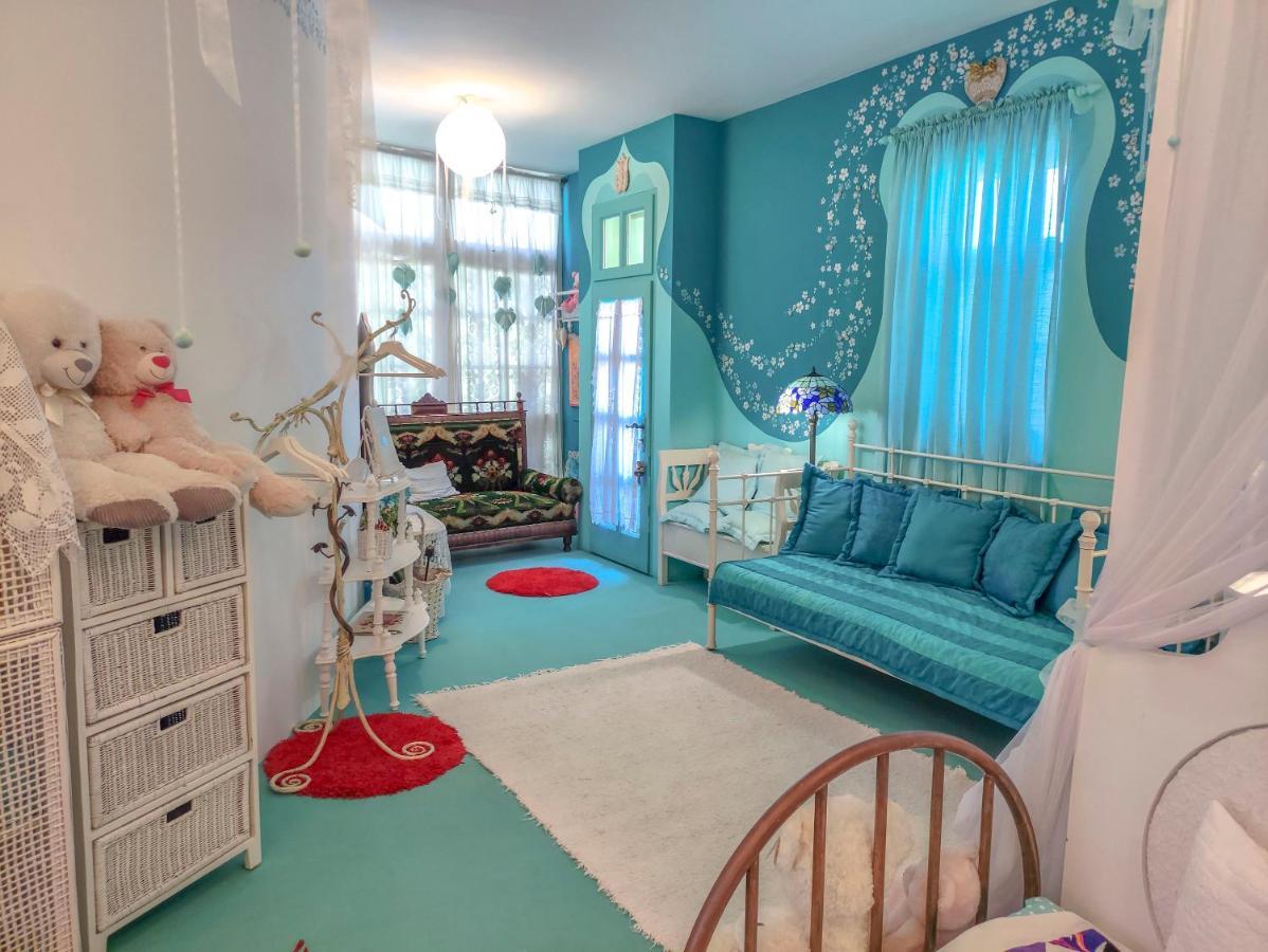 Feher Tulipan Apartman Hotel Debrecen Bagian luar foto