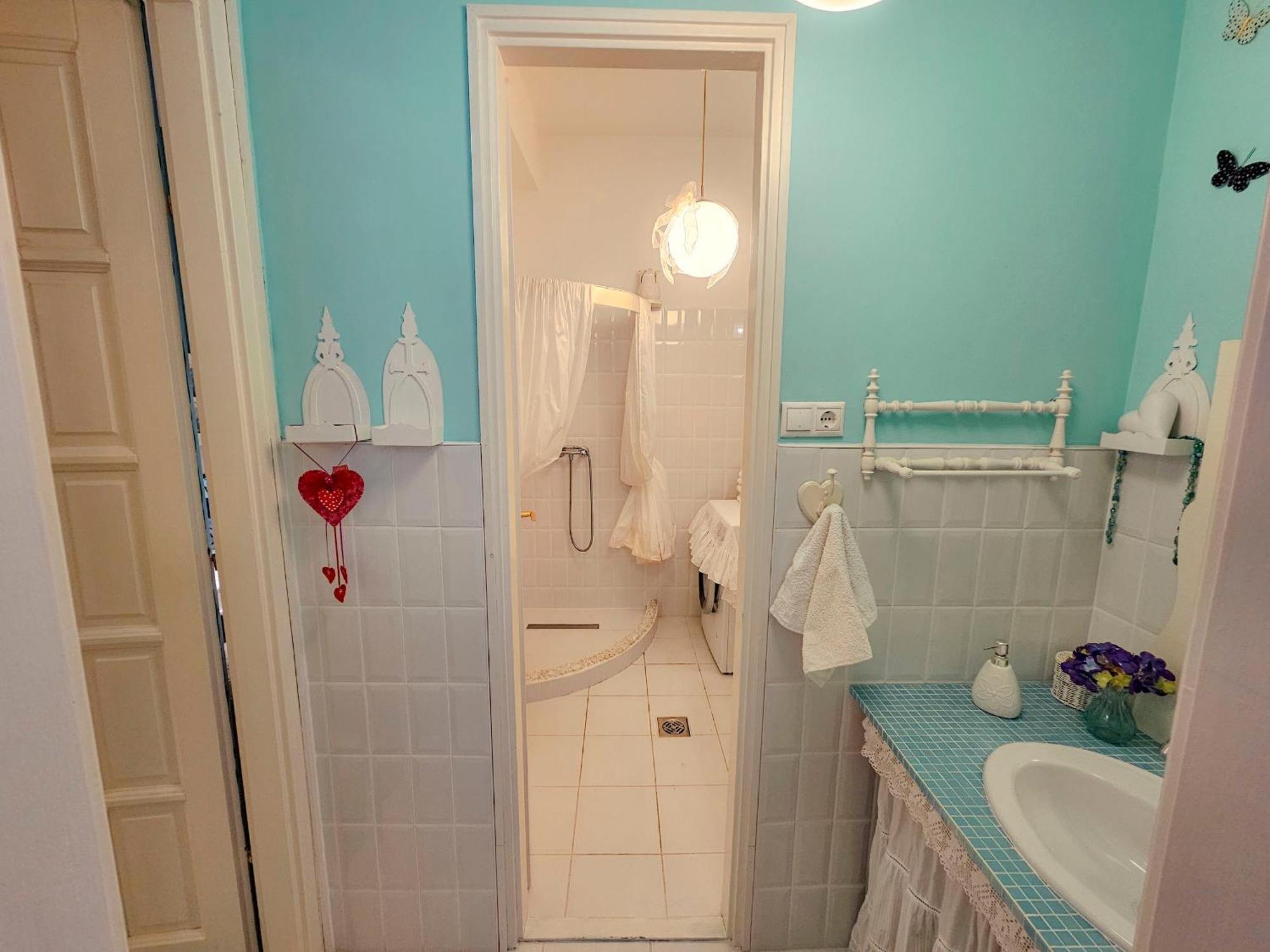 Feher Tulipan Apartman Hotel Debrecen Bagian luar foto