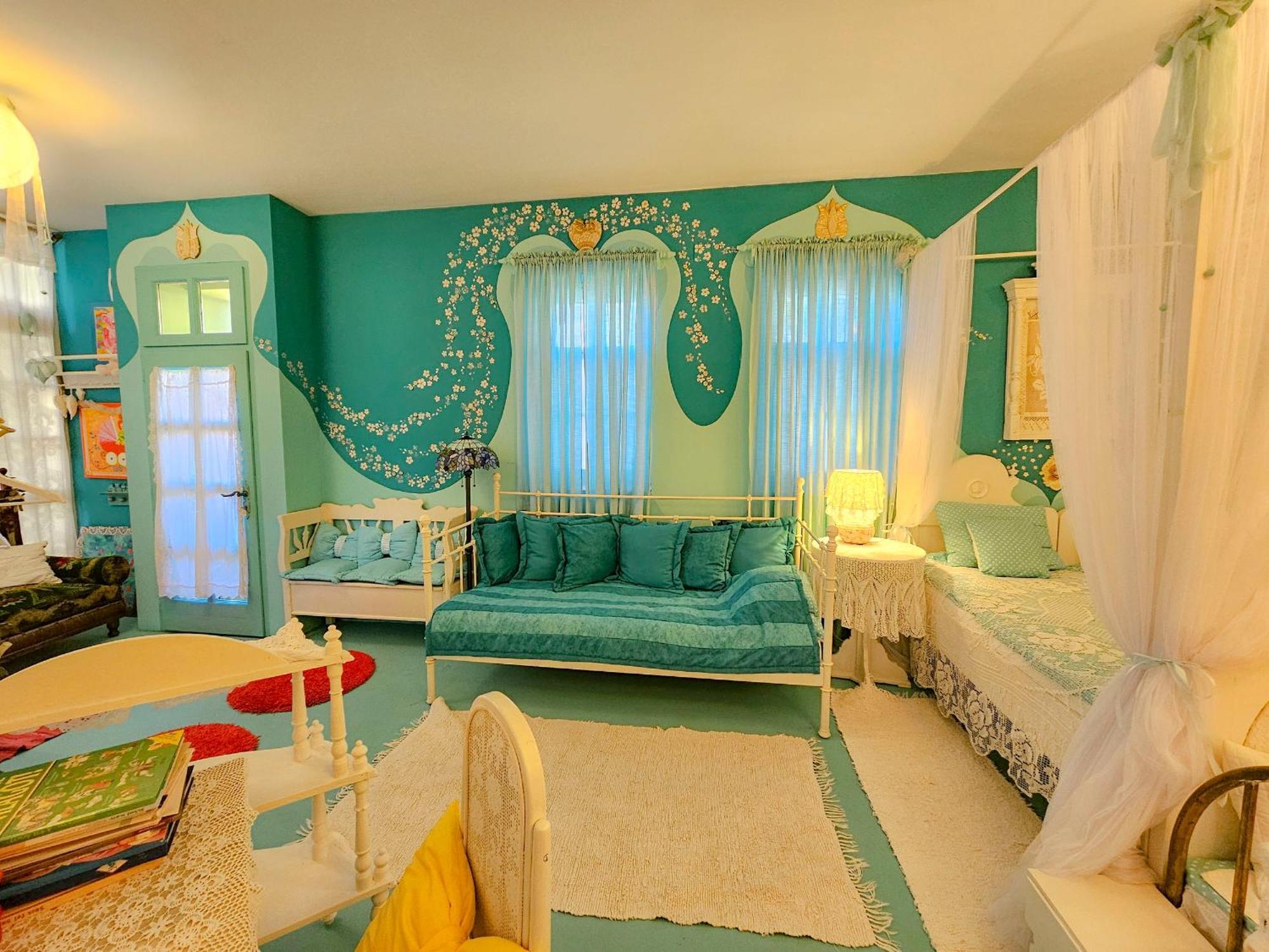 Feher Tulipan Apartman Hotel Debrecen Bagian luar foto