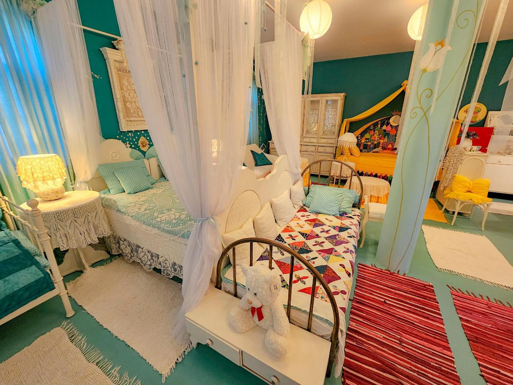 Feher Tulipan Apartman Hotel Debrecen Bagian luar foto