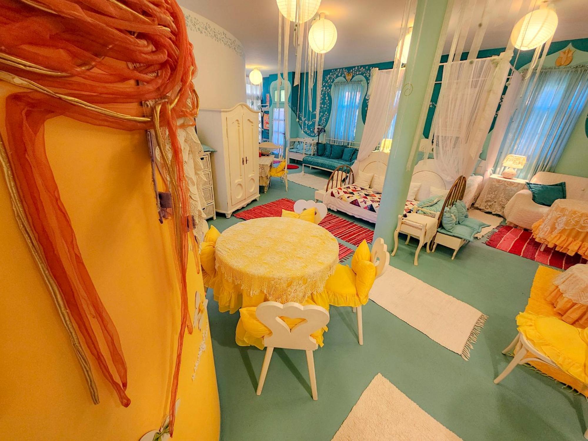Feher Tulipan Apartman Hotel Debrecen Bagian luar foto