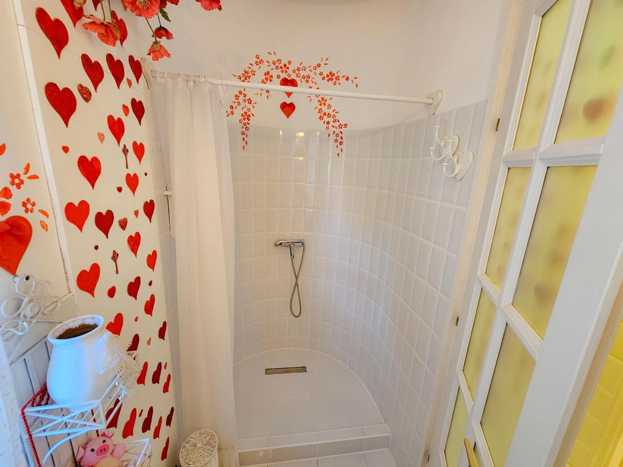Feher Tulipan Apartman Hotel Debrecen Bagian luar foto